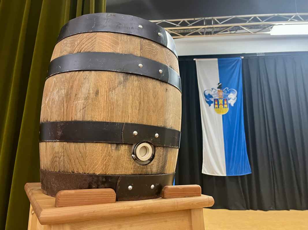 Bierfass mit dem Jubiläumsbier